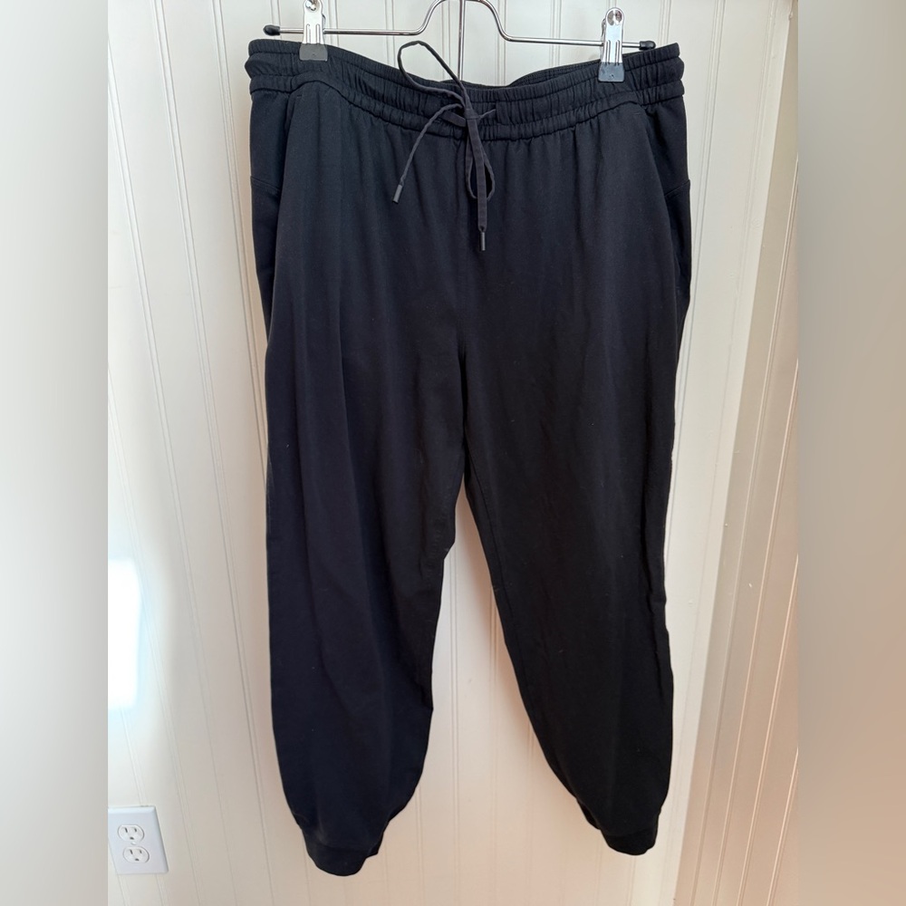 Lululemon black joggers cotton
